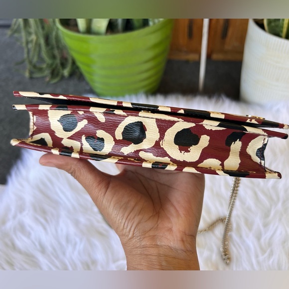 🔥🔥NEW GUCCI
Patent Leopard Print Betty Chain Wallet Brick Red Black🔥🔥 - Picture 7 of 14